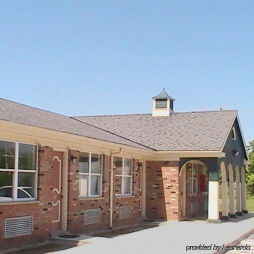 Hometown Inn Galion Exterior photo