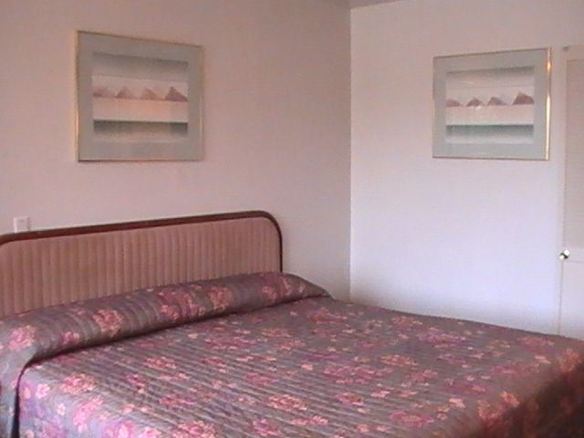 Hometown Inn Galion Room photo